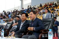[포토] 허성곤 김해시장, 경남FC 홈경기 관람