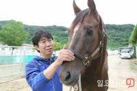 렛츠런파크 부산경남 최초 말관리사 출신 안우성 조교사의 성공비결은?