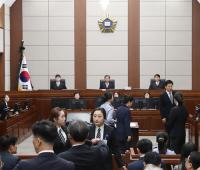 법정 TV 생중계 허용, 법원 내부 "더 엄정해질 것"