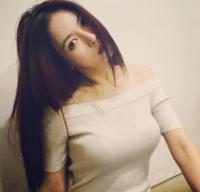 현아, 오프숄더+청바지 일상에서도 묻어나는 독보적 '섹시미'