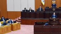 김석준 교육감, 추경안 의결 후 여중생 폭행사건 사과