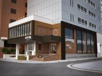삼진어묵, 부산역광장점 오픈...부산 관문 넘어 명소 역할 기대