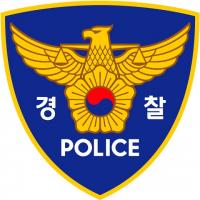 경찰, 국회 자유한국당 원내대표실에 돌 던진 20대 남성 ‘조사중’
