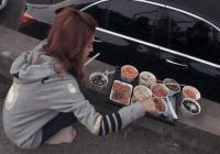박한별, ‘보그맘’ 촬영장서 ‘분식 먹방’ 인증샷 “그릇이 몇개야?” 