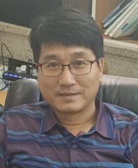자성반도체 페록시하이트 결정 및 에너지 밴드 구조 규명