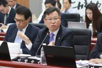 안희정 충남도지사 관사 호화 운용 논란