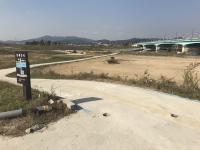 '자전거 명소' 충남 아산시 곡교천, 지자체 무관심에 '몸살'