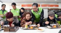 국민연금공단 김성주 이사장, 설맞이 나눔 실천 위해 부산 방문