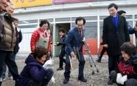 [의정부시정] 척사대회 참석한 안병용 의정부시장, 시민들과 새해 덕담 나눠 外