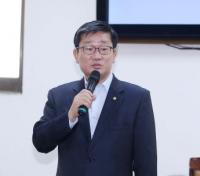 전해철, “당 위해 헌신한 분들 폄훼 ‘유감’”