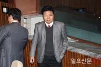 검찰, 뇌물수수·돈세탁 의혹 홍문종 자유한국당 의원 구속영장 청구