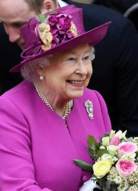 여왕 곳간에만 6000억…영국 왕실 ‘주식회사급’ 자산 규모 해부