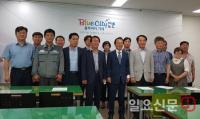 더불어민주당거제위원장 선출 놓고 당원들 ‘밀실 야합’‘낙하산 특정인 선정’ 비난
