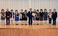 김석준 부산시교육감, 모범공무원과 국민교육발전 유공자에 표창장 전수
