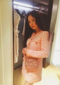 ‘새댁’ 민효린, 핑크색 파티룩 인증샷 공개 “결혼하고 물오른 미모” 