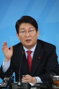 권영진 시장 "대구 현안, 정치적 해법으론 안돼"…'숙의민주주의' 언급 눈길