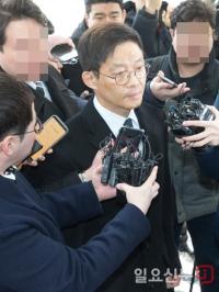 ‘서지현 인사보복’ 안태근 전 검사장 1심서 징역 2년 법정구속