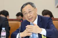 KT “황창규 회장,  박근혜·최순실 국정농단 주주가치 훼손 안 해”자평 논란