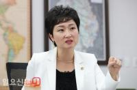 이언주 “전기료 누진제 완화 개편안, 문 대통령·이 총리·한전 사장 고발”
