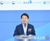 [포토] 제1회 대한민국국제쿨산업전, 권영진 대구시장 "폭염이 산업이다"