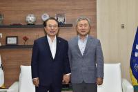 [부산시 브리핑] 오거돈 시장, 현정길 정의당 신임 시당위원장 만나 협조 당부 外