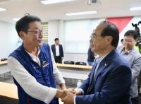 [부산시] 오거돈 시장 양대노총 전격방문...“대화합시다” 外