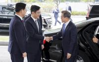 '장고 끝 묘수?' 파다했던 삼성 13조 투자 결정 막후