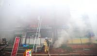 강남역 인근 지하상가 화재…소방관 등 17명 부상