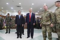 트럼프, 방위비 협상 목전서 또 인상 압박 “부자나라 한국 훨씬 많이 낼 것” 