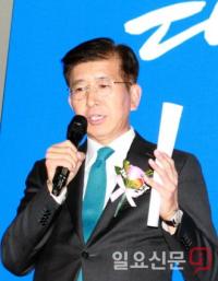 "대구 신천지 신도 명단 못믿어 ···권영진 시장 강제집행 나서야"
