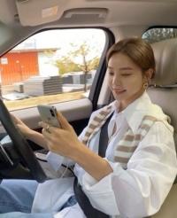 지윤미, 운전 중 휴대전화 사용 논란에 ‘내비’ 황당 해명…결국 ‘SNS 비공개’