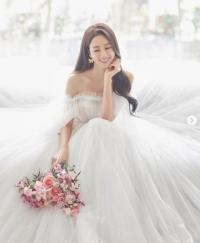 송보은 결혼, SNS에 드레스 화보+결혼 소감 공개 “축하해 주셔서 감사합니다”