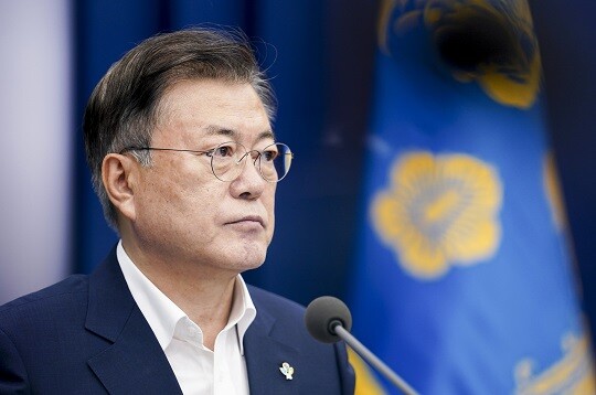 문재인 대통령이 6월 10일 광주 재개발현장 건물 붕괴 사고와 관련해 사고 원인을 철저히 조사하고 책임 소재를 규명하라고 지시했다. 사진=연합뉴스
