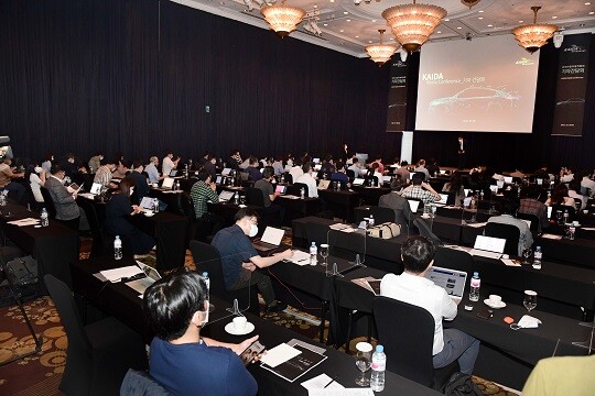 한국수입자동차협회가 6일 서울 중구 밀레니엄 힐튼 서울 호텔에서 기자간담회를 개최하고, 협회 26년 역사와 함께 5대 전략적 방향성을 발표했다. 사진=한국수입자동차협회 제공