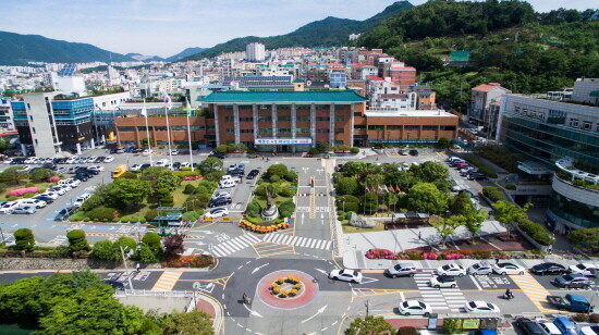 김해시청 전경.