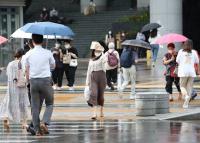 [날씨] 오늘날씨, 월요일 낮 30도 넘는 무더위…태풍 루핏 영향 동해안 ‘많은 비’