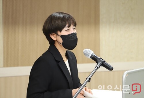 이날 총회 사회를 진행한 서진숙 사무국장.