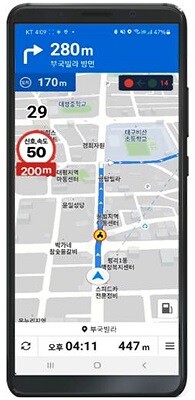 대구시는 내달부터 교통신호의 잔여시간을 운전자 내비게이션을 통해 안내한다고 15일 밝혔다. 사진은 전방 교차로 신호등 잔여시간 정보 화면. (사진=대구시 제공)