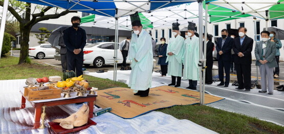 ‘칠암동천제’ 개최 장면. 사진=경상국립대 제공