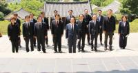 하윤수 부산교육감 당선인, 당선 후 첫 일정으로 충렬사 참배