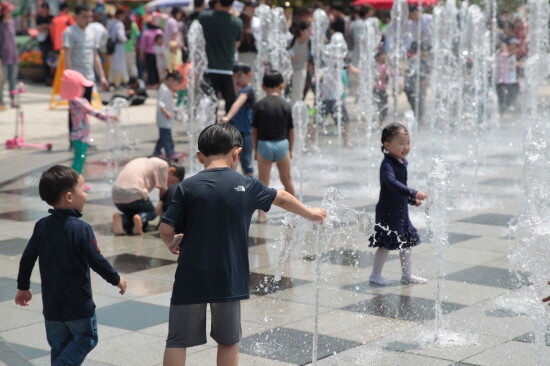 부산경남경마공원 바닥분수. 사진=부산경남경마공원 제공