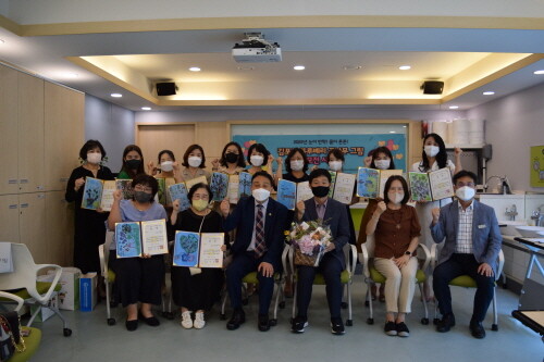 ‘2022년 눈이 반짝! 몸이 튼튼! 김포시 블루베리 꿈나무 그림 공모전’ 시상식. 사진=김포대학교 제공