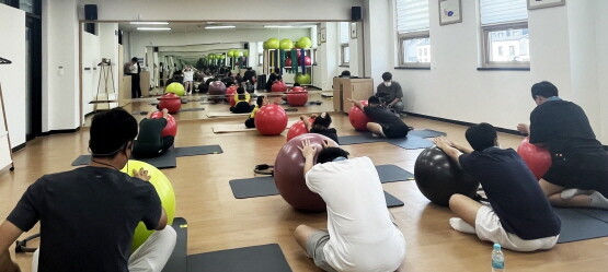 고교 장애학생 대학생활 체험프로그램 실시 모습. 사진=경상국립대 제공