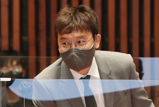 지난 4월 30일 의원총회에 참석한 김웅 국민의힘 의원. 사진=박은숙 기자