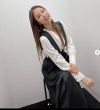 ‘김종민과 결혼설’ 신지, 점점 날씬해져…물오른 미모 공개 “스트레칭”