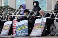 전장연의 선전포고 “휴전 끝”…1월 2일 지하철 시위 재개 전망