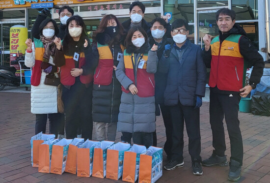 전통시장 겨울철 화재 예방 캠페인 전개 장면. 사진=김해시 제공