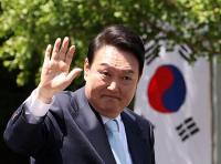 윤 대통령 국정 지지율 2주째 하락세 기록
