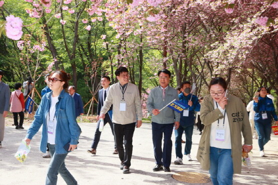 우주항공청 조기 개청을 염원하는 상공인 걷기대회 모습. 사진=사천시 제공