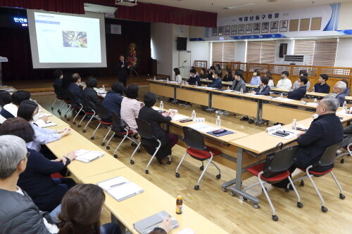 (사)한국매니페스토 실천본부 이광재 사무총장의 특강 모습. 사진=남동구 제공